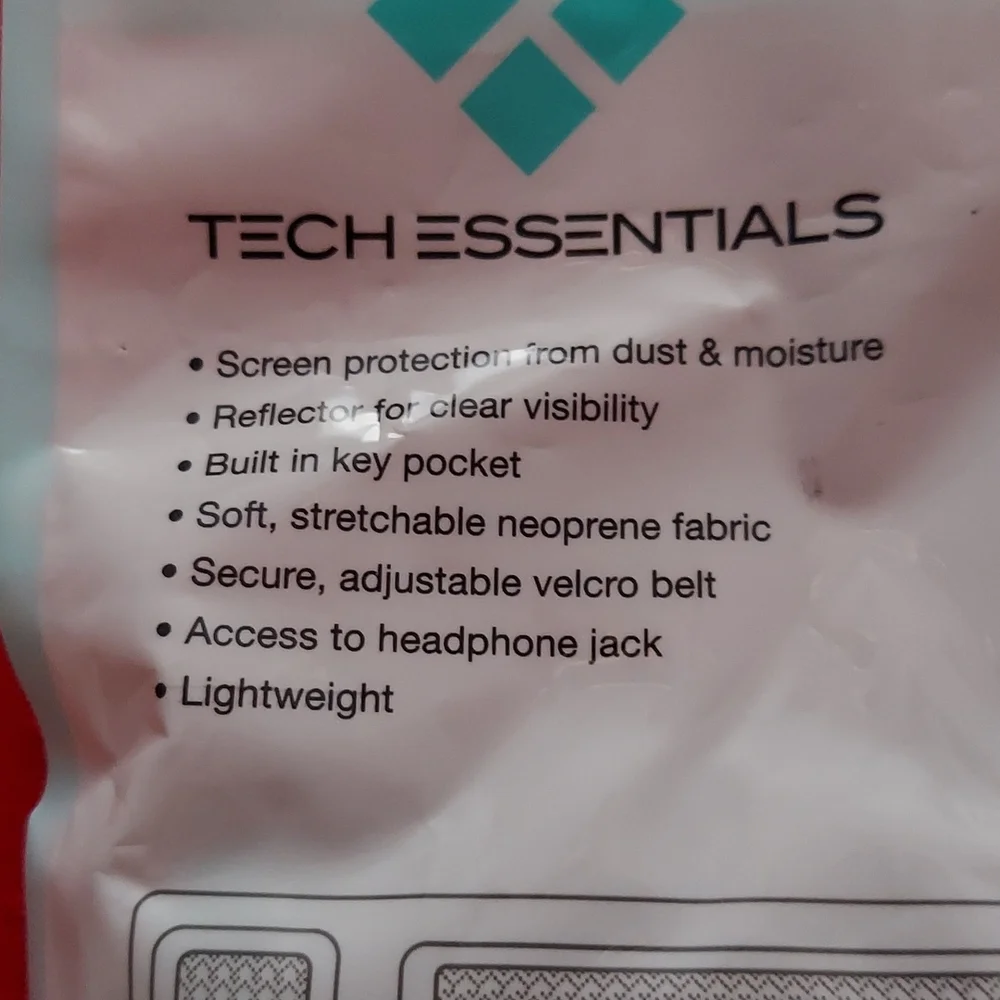 Tech Essentials active armband